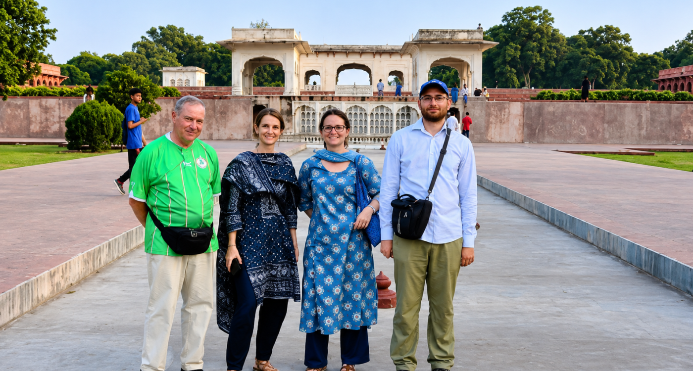 What to Wear in Pakistan: A Complete Packing & Dress Code Guide for Foreigners